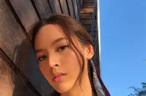 美顶流纯神演穿普拉达的女王2被删光！秀身体黑历史太多