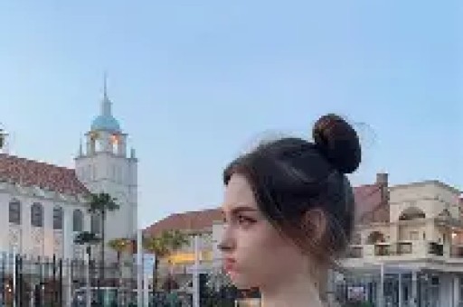 被逼发私密照仅皮毛！鹿晗风波再升级细节被爆越扒关晓彤越惨